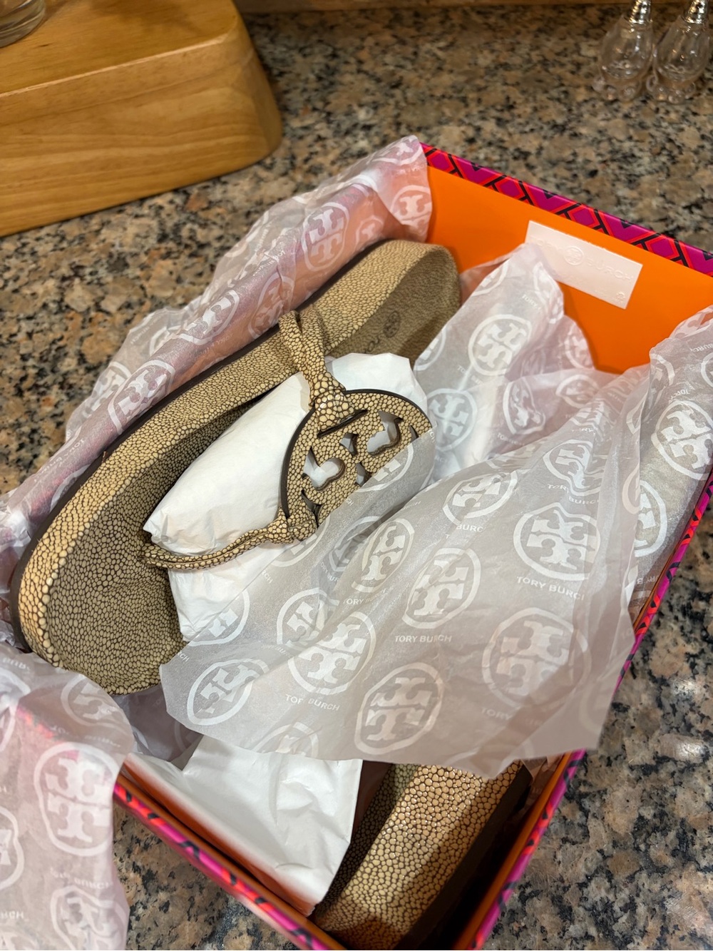 Tory Burch Miller Cloud Thong Sandals. - Picture 4 of 5